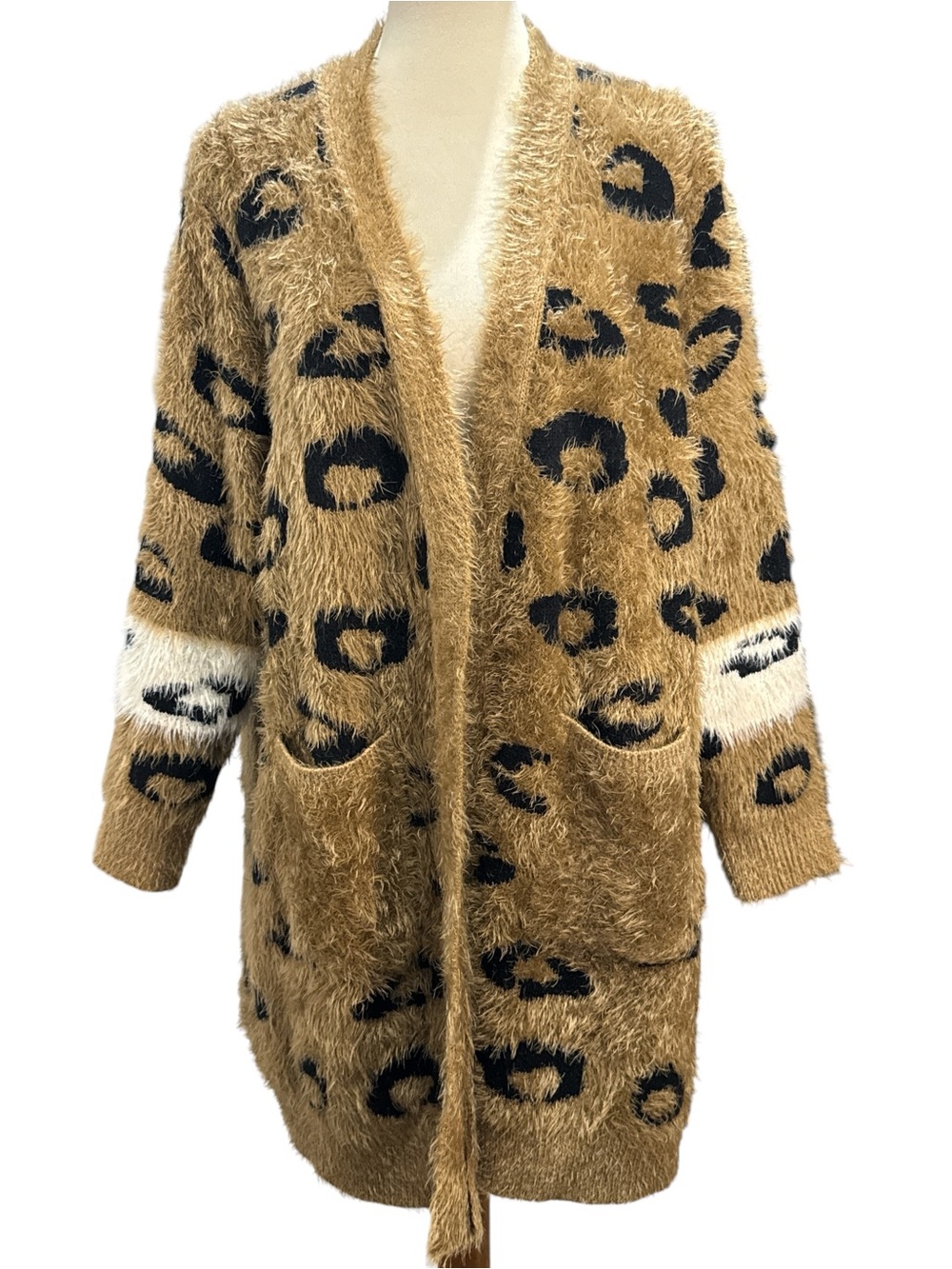Amaryllis Fuzzy Leopard-Print Open Cardigan #431